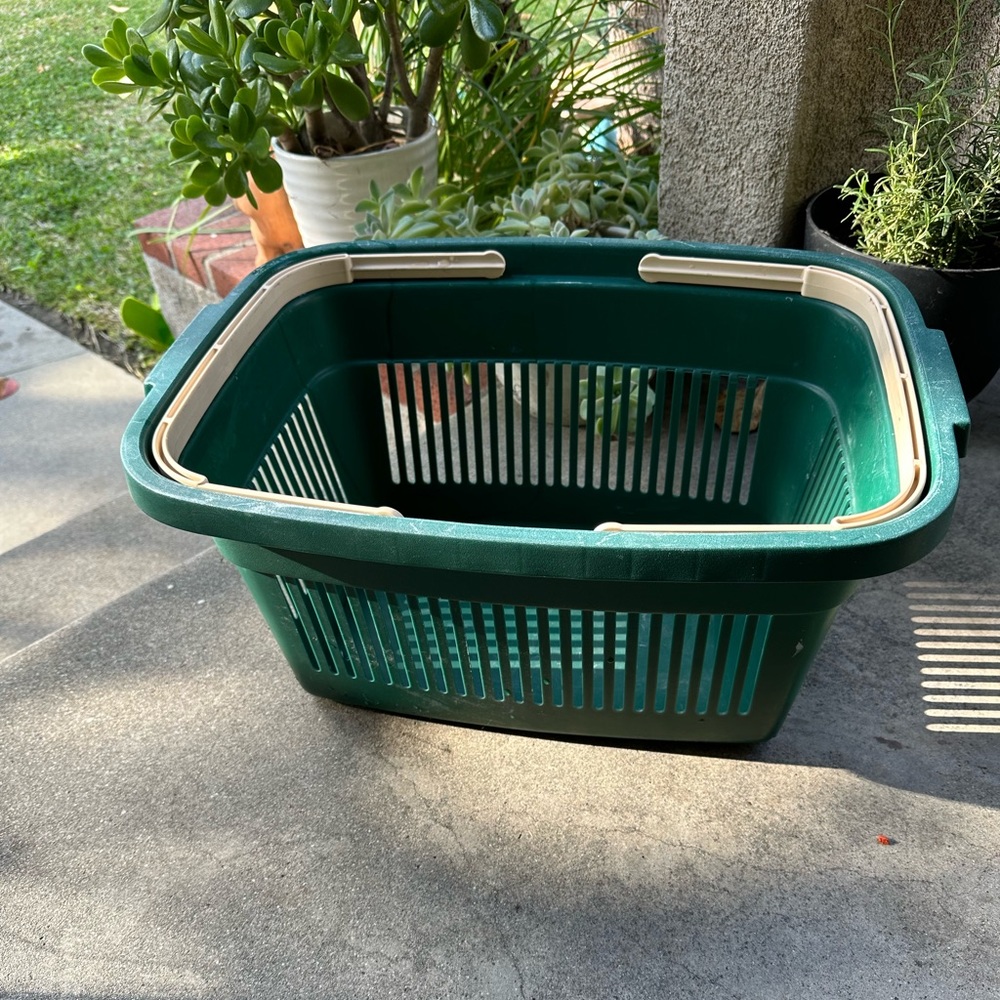 Vintage Forest Green Rubbermaid Basket with Handles #2686